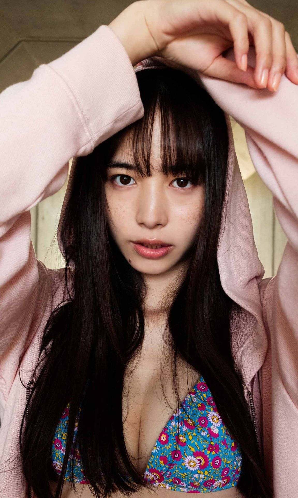 本郷柚巴 最新グラビア水着画像⑯ 22枚目