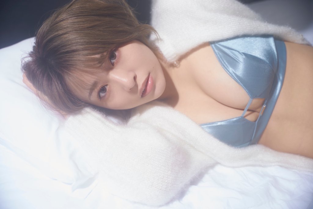 百瀬りえ(ももせ)グラビア水着画像① 5枚目