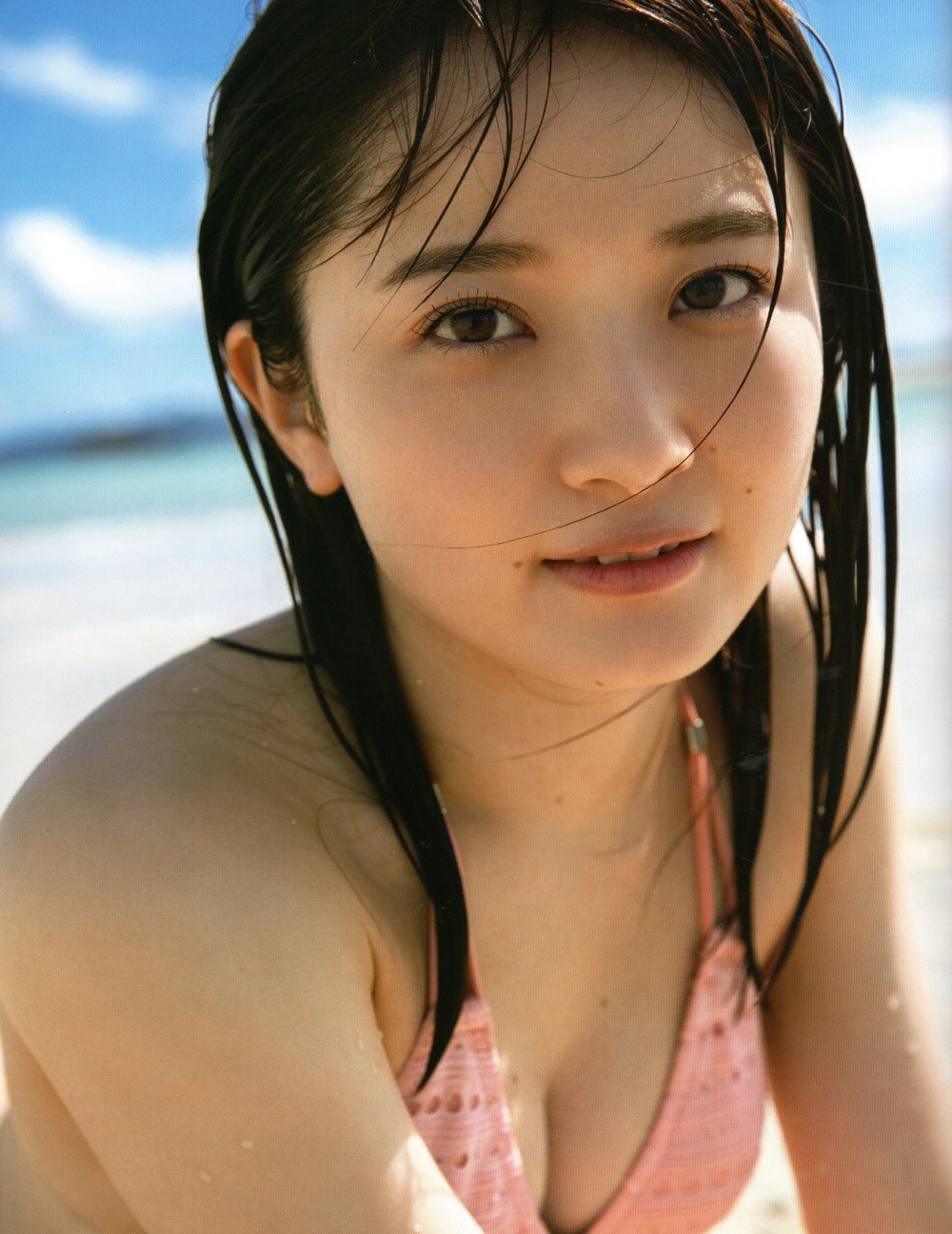 森戸知沙希(モーニング娘)グラビア水着画像① 22枚目