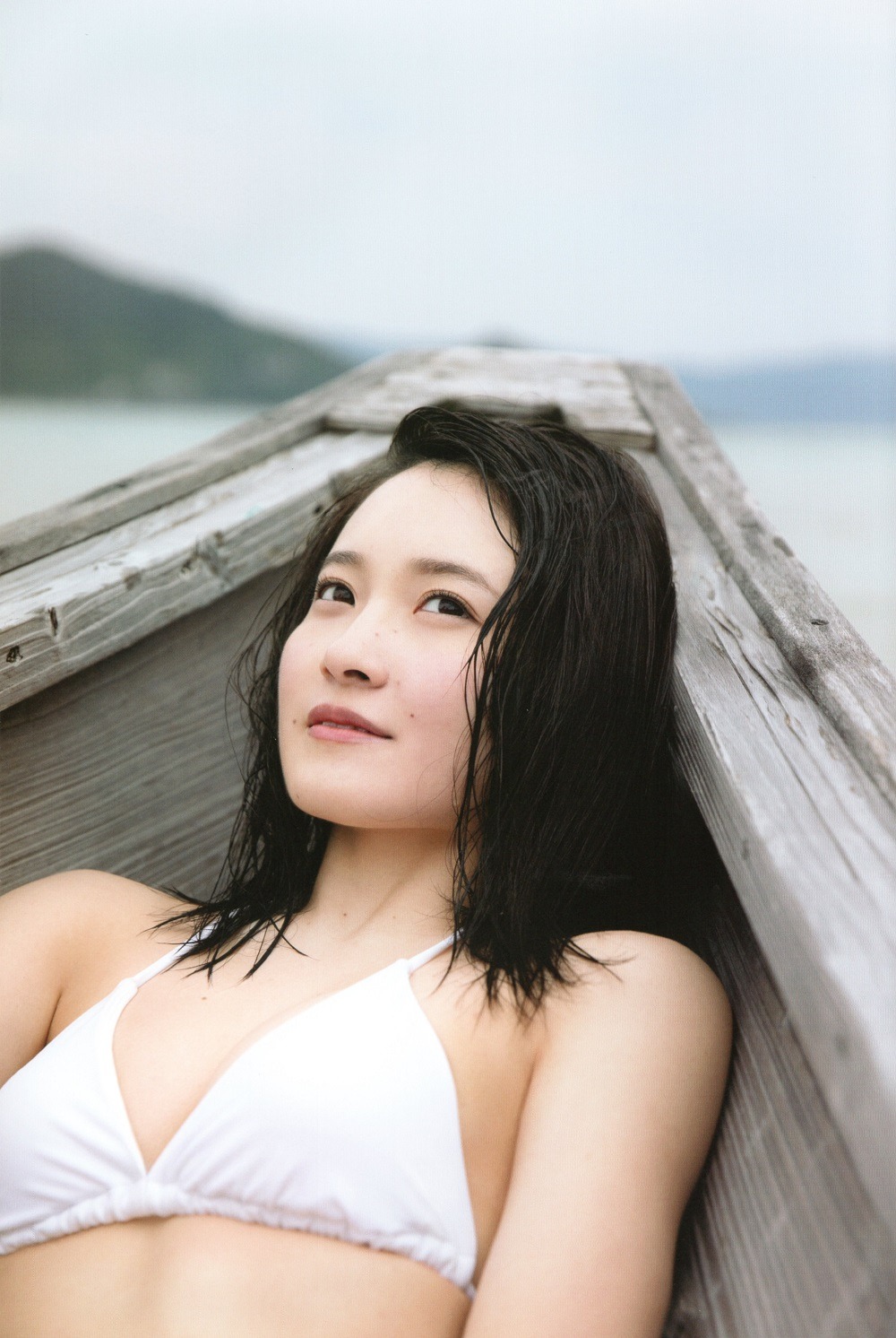 森戸知沙希(モーニング娘)グラビア水着画像① 30枚目