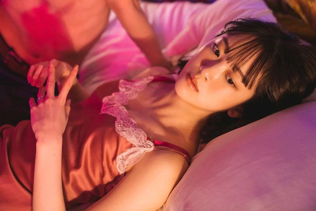 堀未央奈 最新グラビア含む水着画像① 2枚目