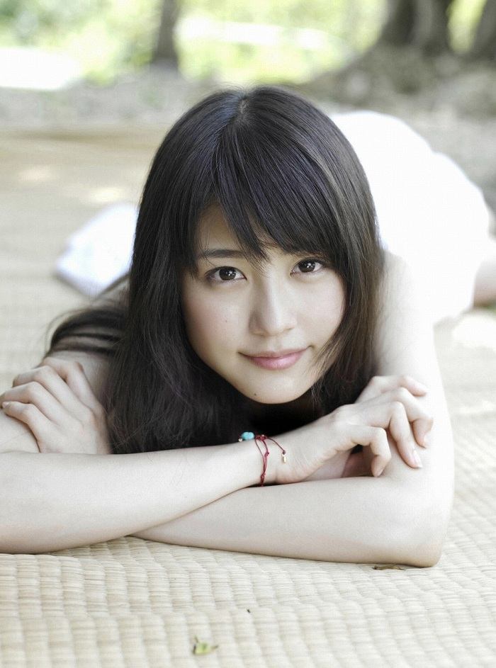 髙野真央 最新グラビア水着画像③ 18枚目