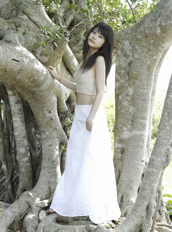 髙野真央 最新グラビア水着画像③ 26枚目