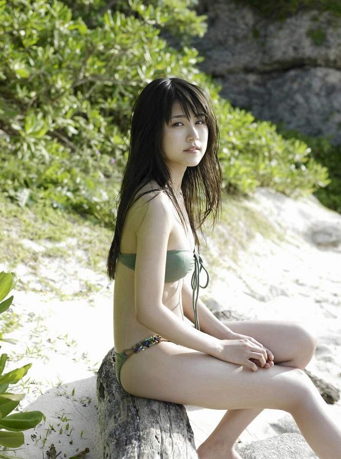 髙野真央 最新グラビア水着画像③ 29枚目