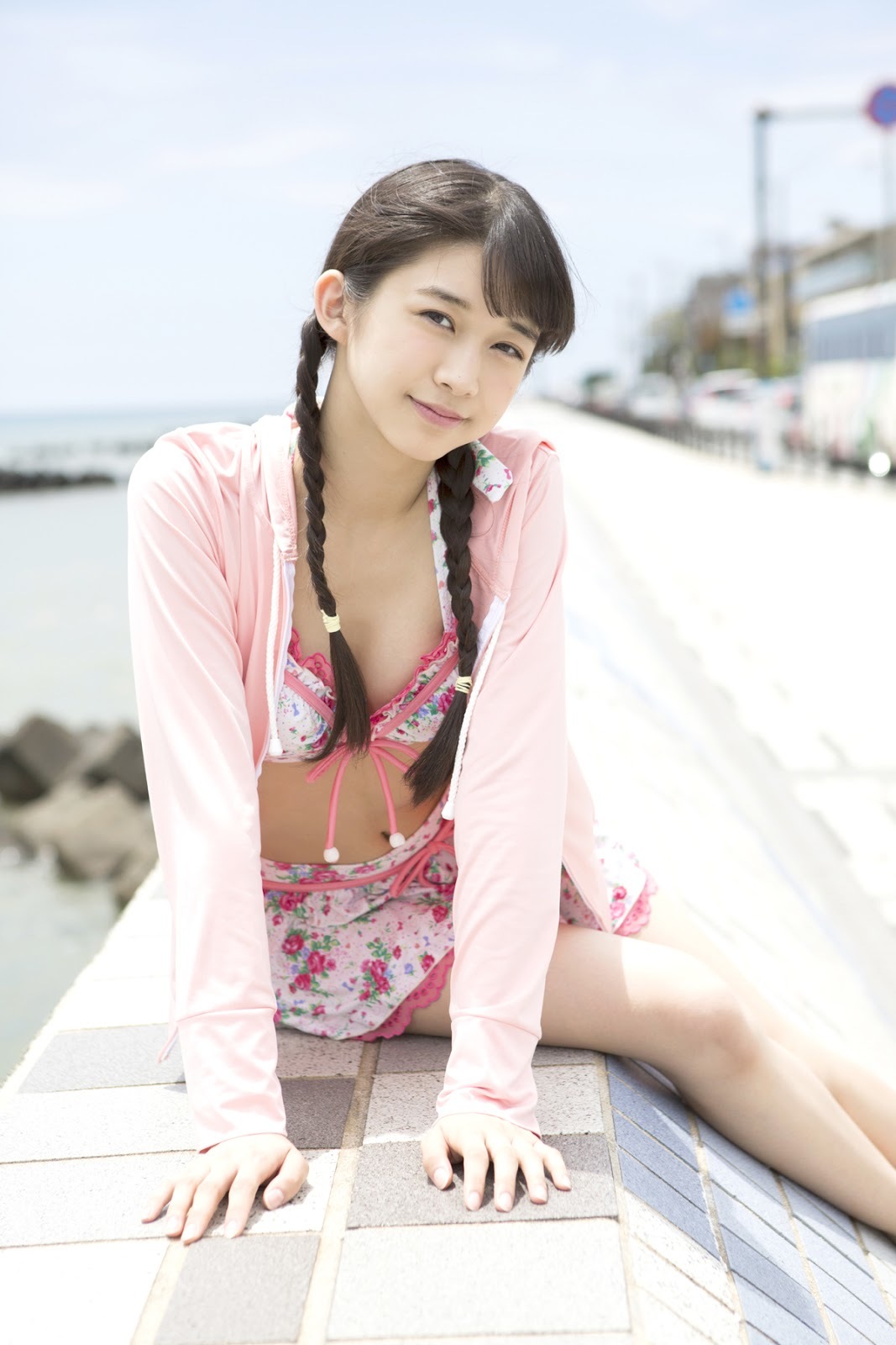 牧野真莉愛 最新グラビア水着画像⑦ 18枚目