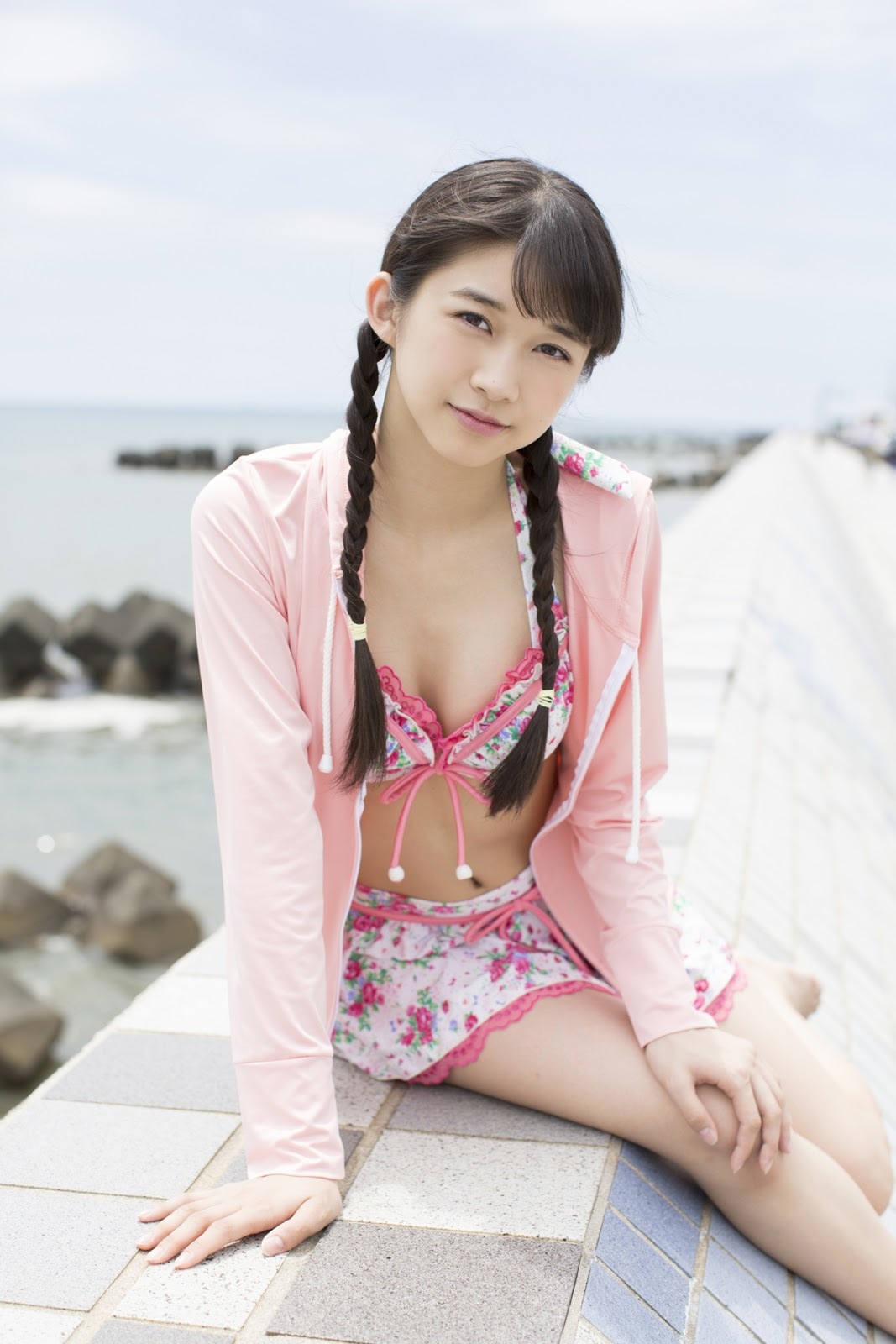 牧野真莉愛 最新グラビア水着画像⑦ 19枚目
