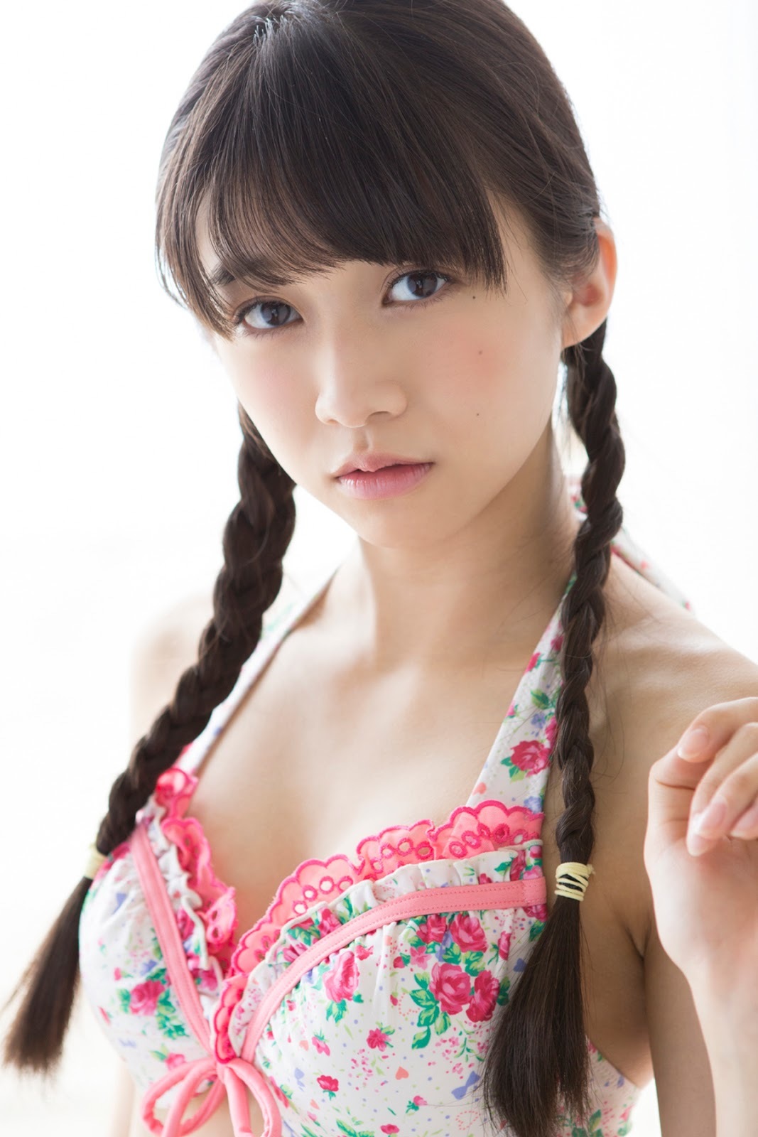 牧野真莉愛 最新グラビア水着画像⑦ 22枚目