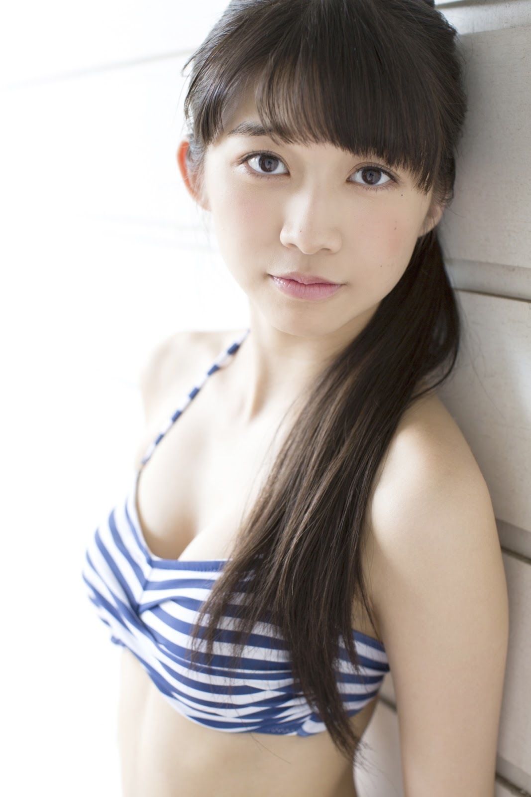 牧野真莉愛 最新グラビア水着画像⑦ 24枚目