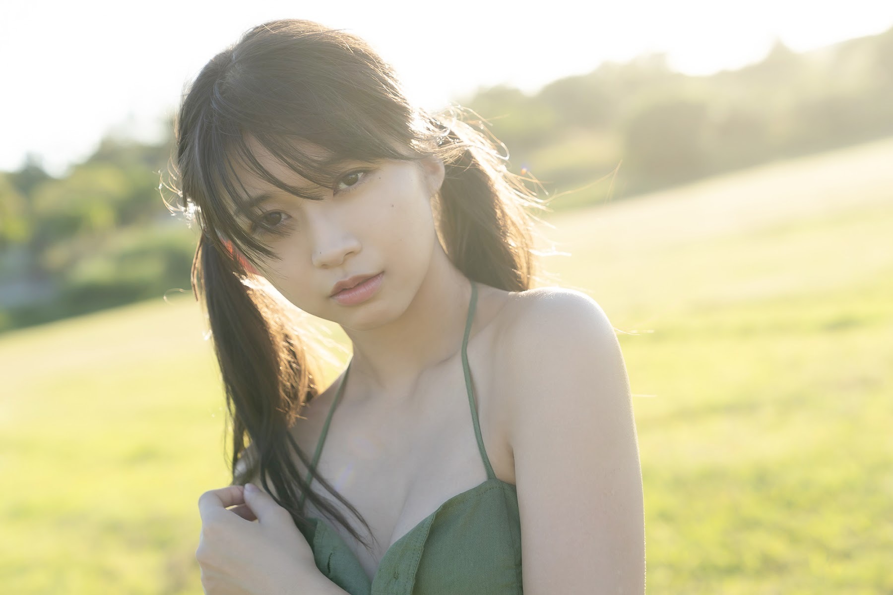 牧野真莉愛(モーニング娘) グラビア水着画像① 25枚目