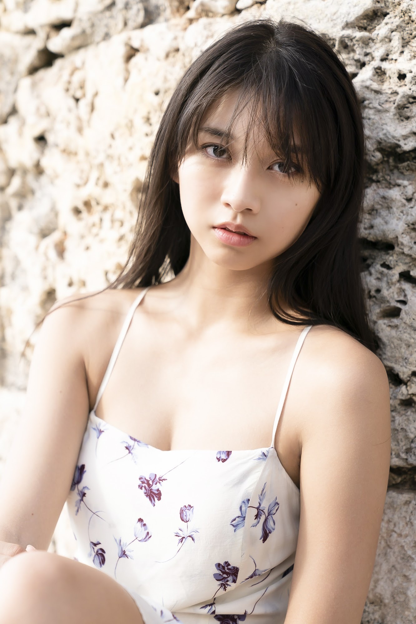 牧野真莉愛(モーニング娘) グラビア水着画像① 30枚目