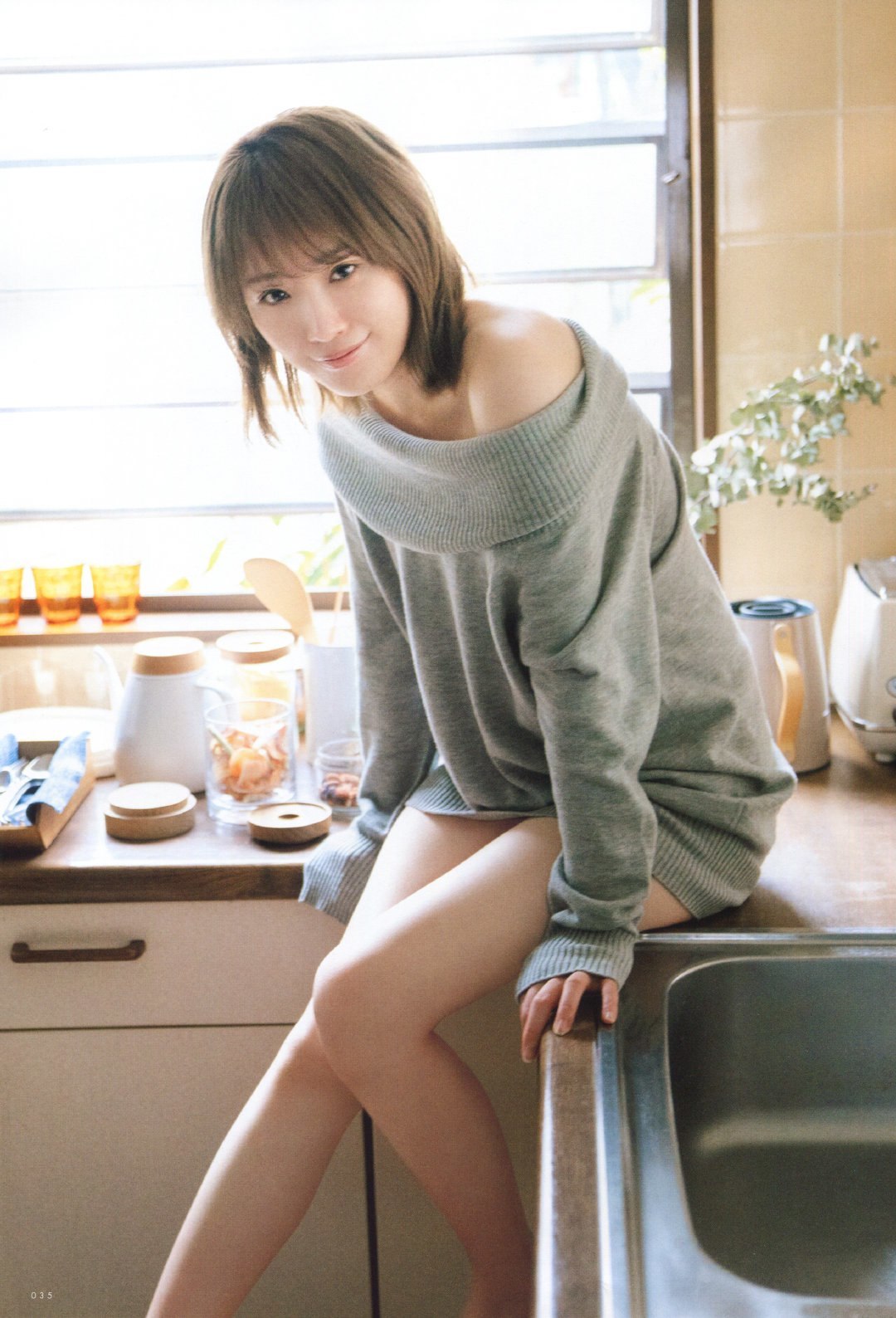 高山一実 グラビア水着画像① 19枚目