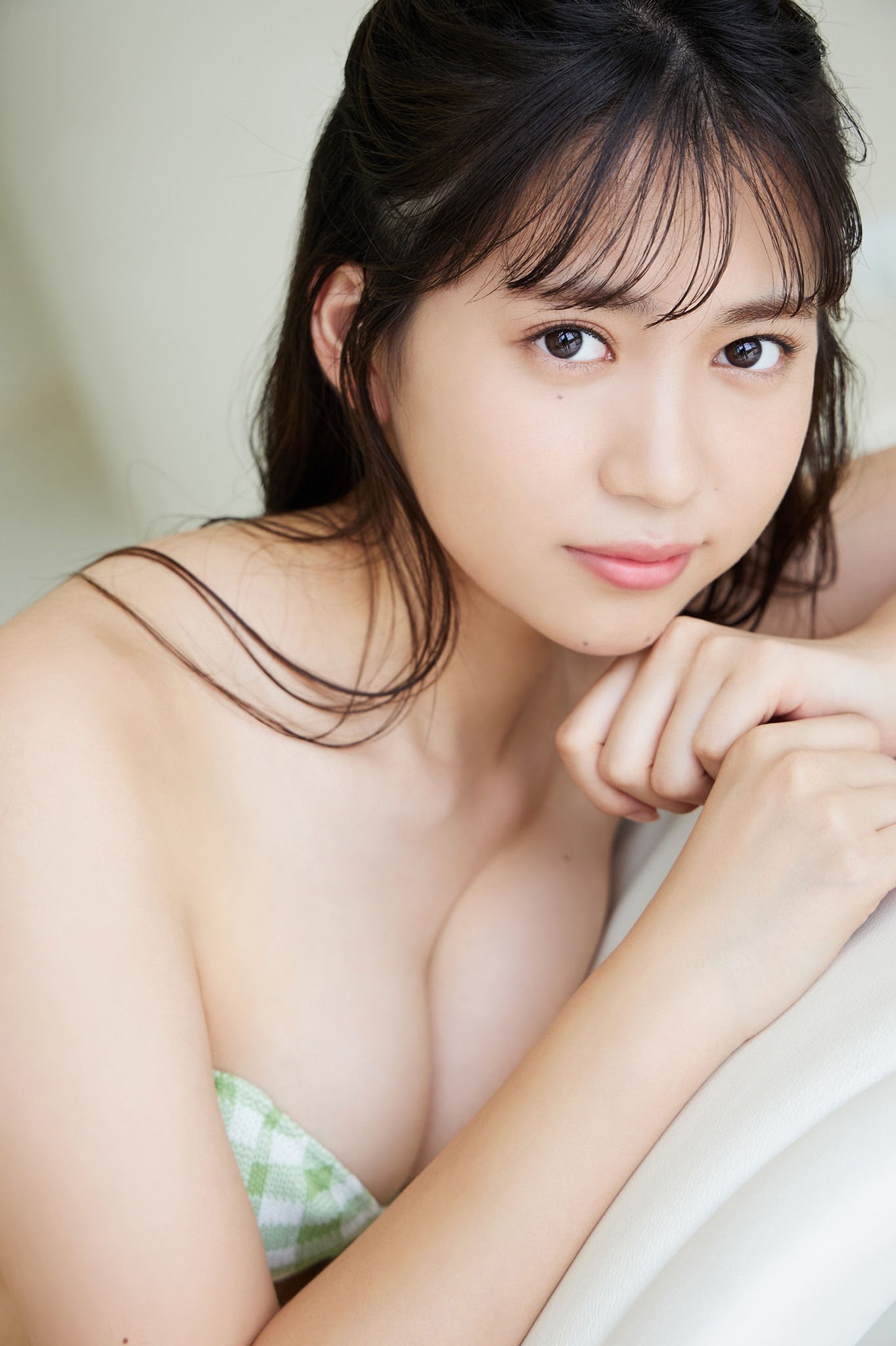 天野ひかる 最新グラビア水着画像 1枚目
