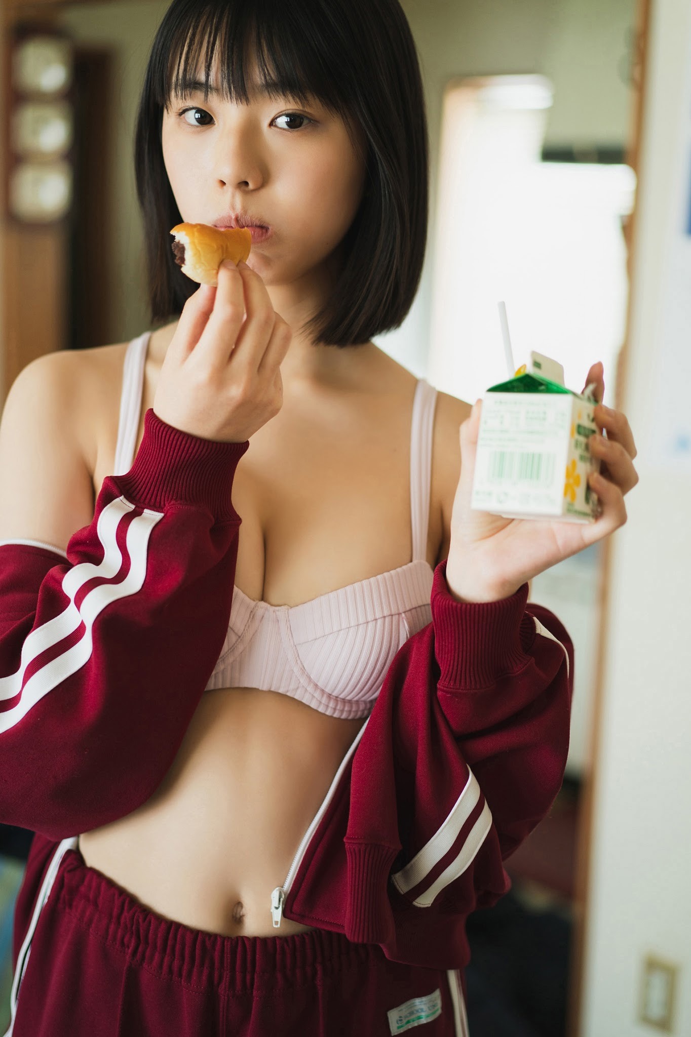 菊地姫奈 最新グラビア水着画像⑮ 25枚目