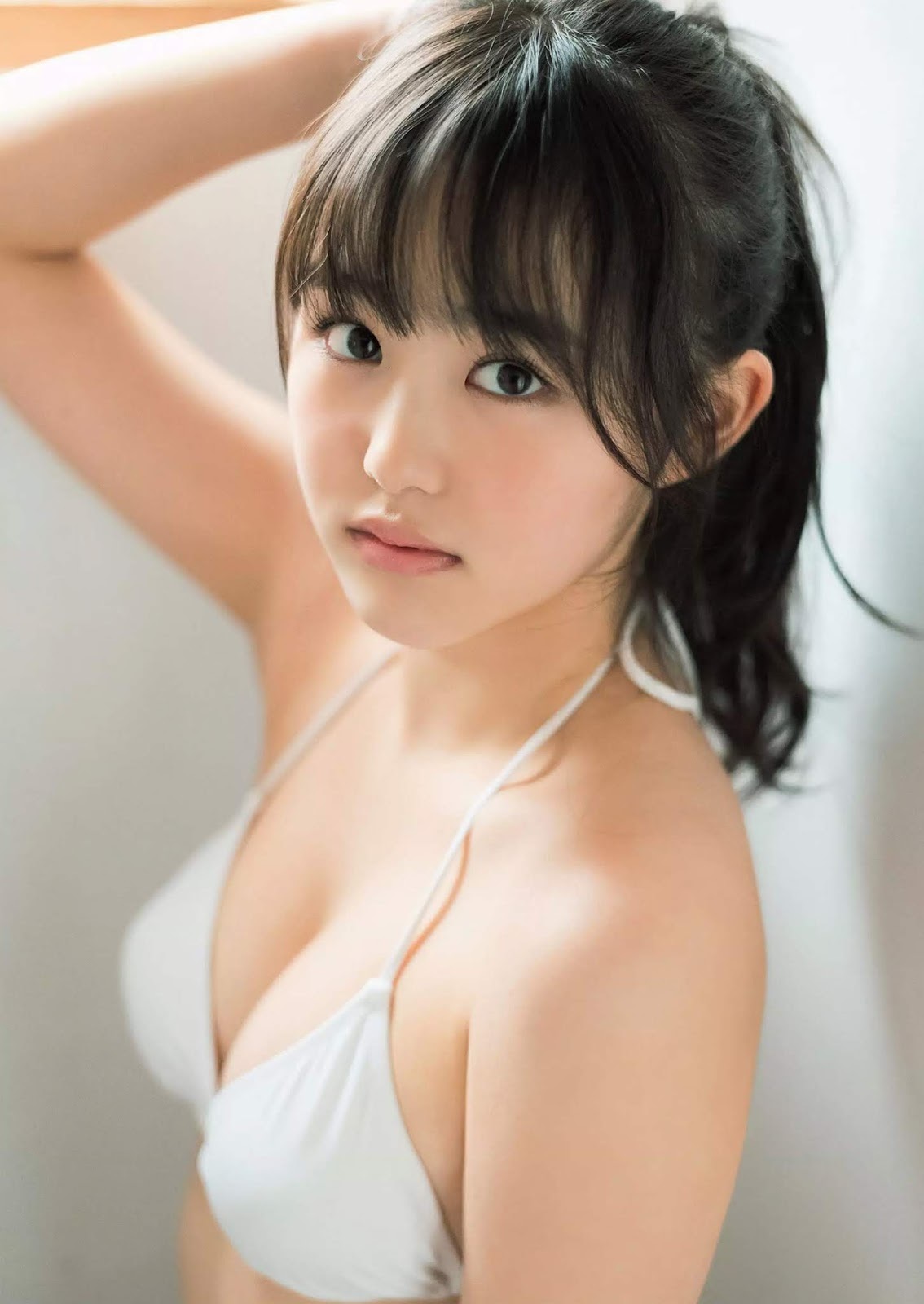 伊藤小春 グラビア水着画像 10枚目