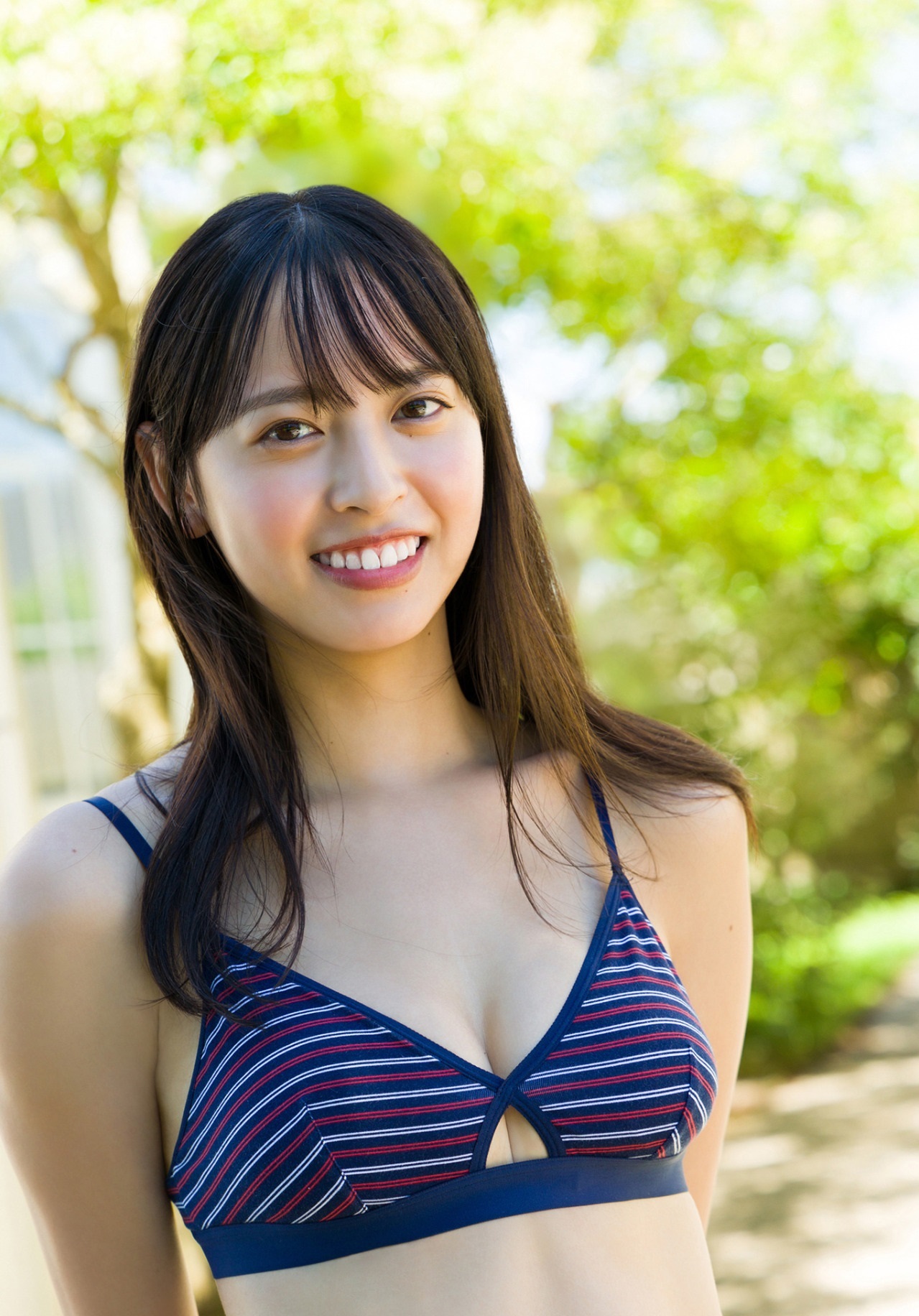 大槻理子 最新グラビア水着画像④ 5枚目