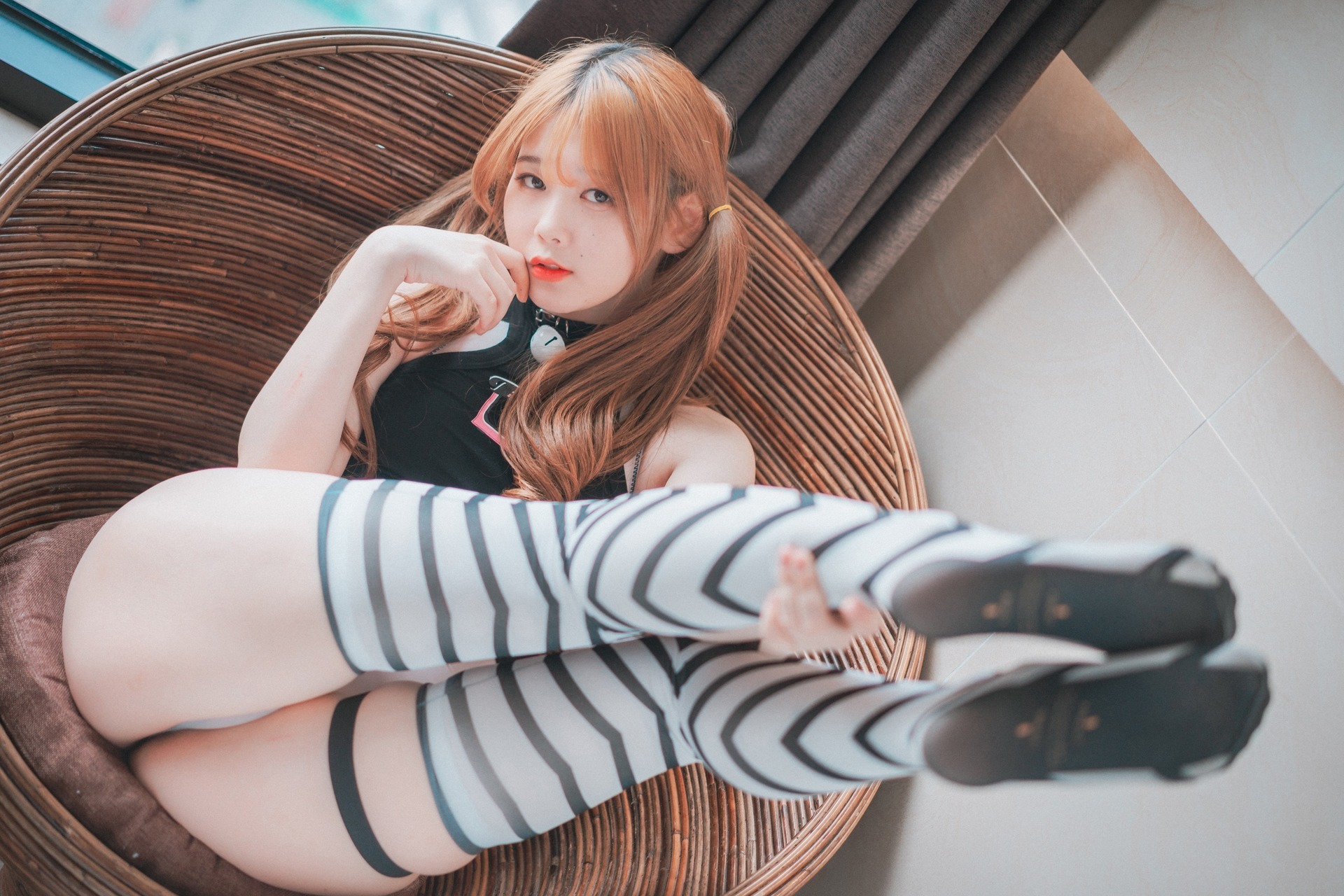 白い透けハイレグ競泳水着画像 タンクトップ お尻 ZIA.Kwon 29枚目
