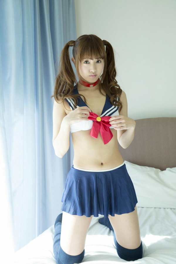 山本ひかる - アイドルニッポン 「箱入り娘、卒業。」  2枚目