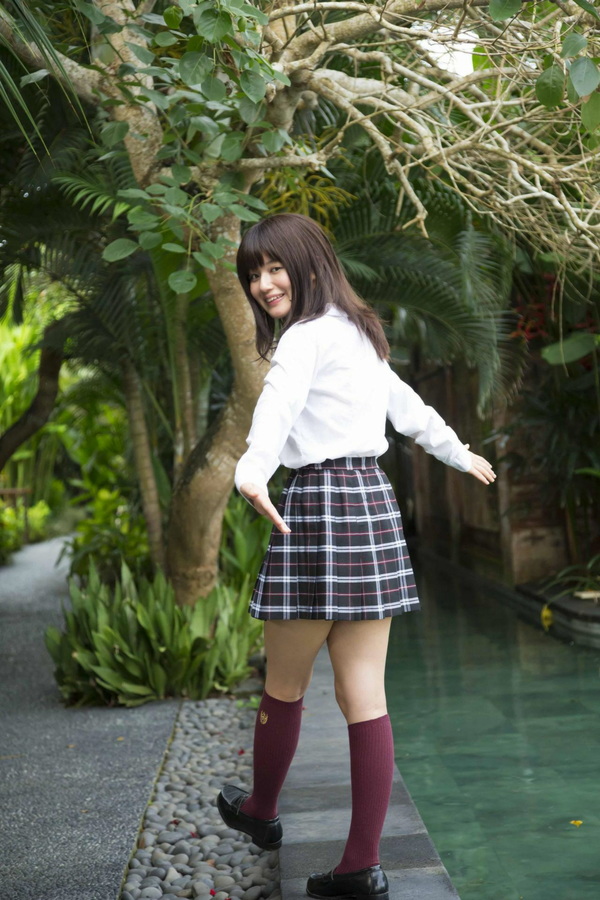 小林礼奈 - アイドルニッポン 「妄想激情〜制服を脱がされちゃった〜」  14枚目