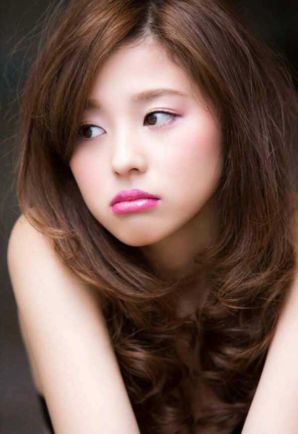 朝比奈彩スレンダーボディがなまらない水着画像! 6枚目