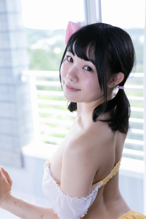 佐々野愛美 - デジタル写真集 『Lovely maid』  14枚目