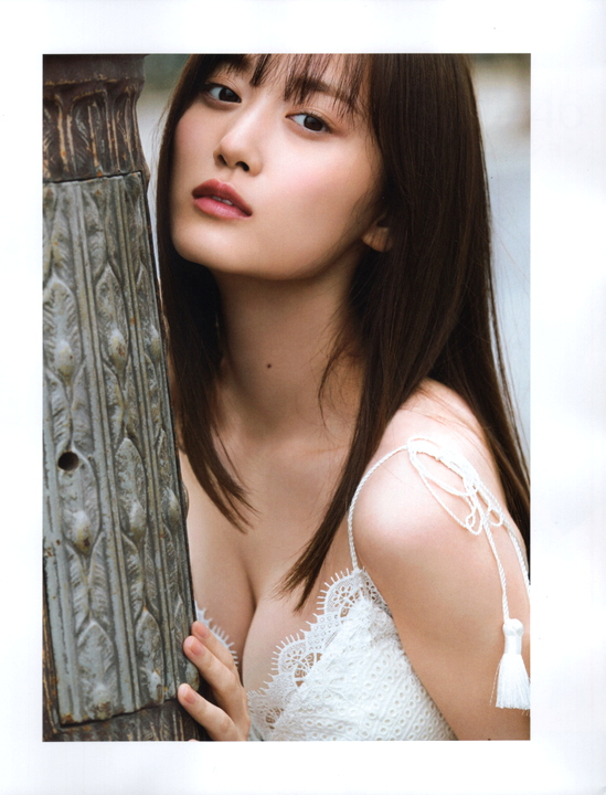 山下美月 - 写真集 「忘れられない人」  22枚目