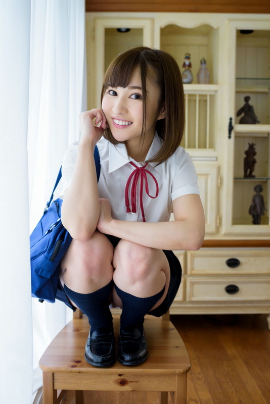白宮奈々 - グラビア学園 【制服ビキニ】お嬢様はFカップ  11枚目