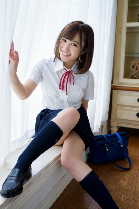 白宮奈々 - グラビア学園 【制服ビキニ】お嬢様はFカップ  14枚目