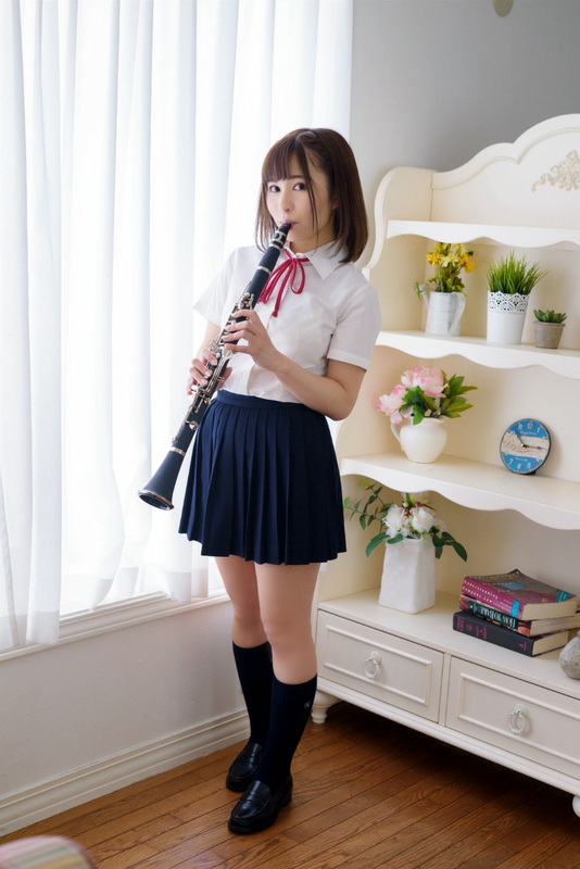 白宮奈々 - グラビア学園 【制服ビキニ】お嬢様はFカップ  22枚目