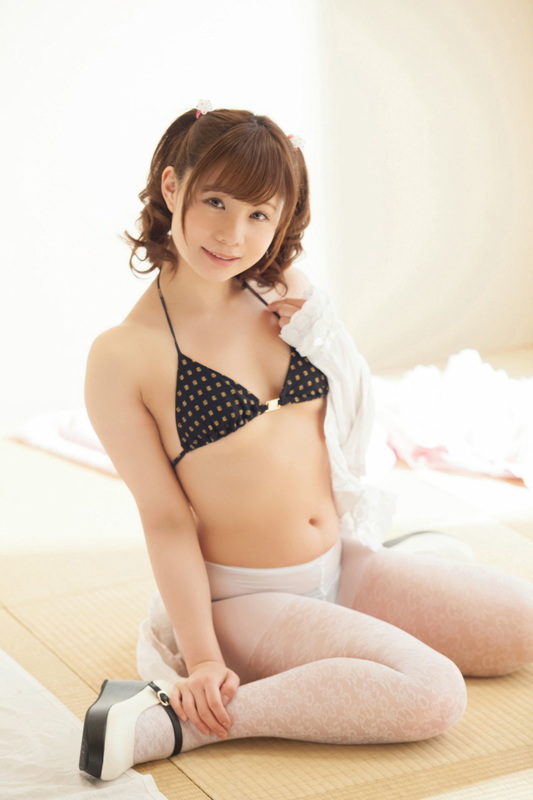 真奈 - グラビア学園 「見せたがるまなてぃ」  29枚目