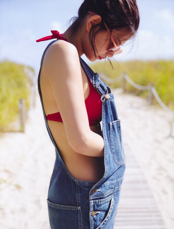 渡邉理佐 - 写真集 「無口」  16枚目