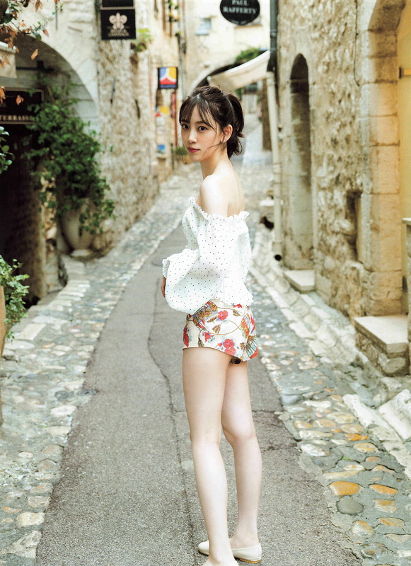 堀未央奈 - 写真集 「いつかの待ち合わせ場所」  12枚目