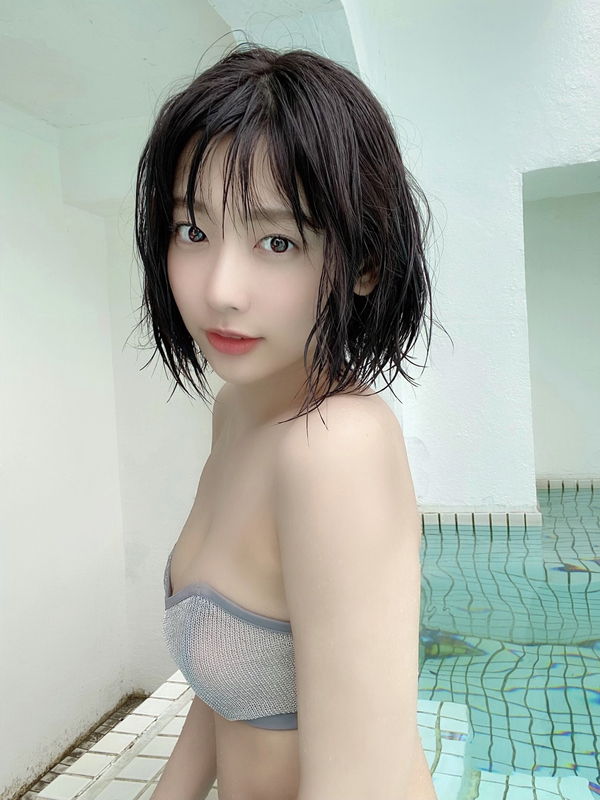 水湊みお 待望のファースト写真集発売 水着グラビア 6枚目