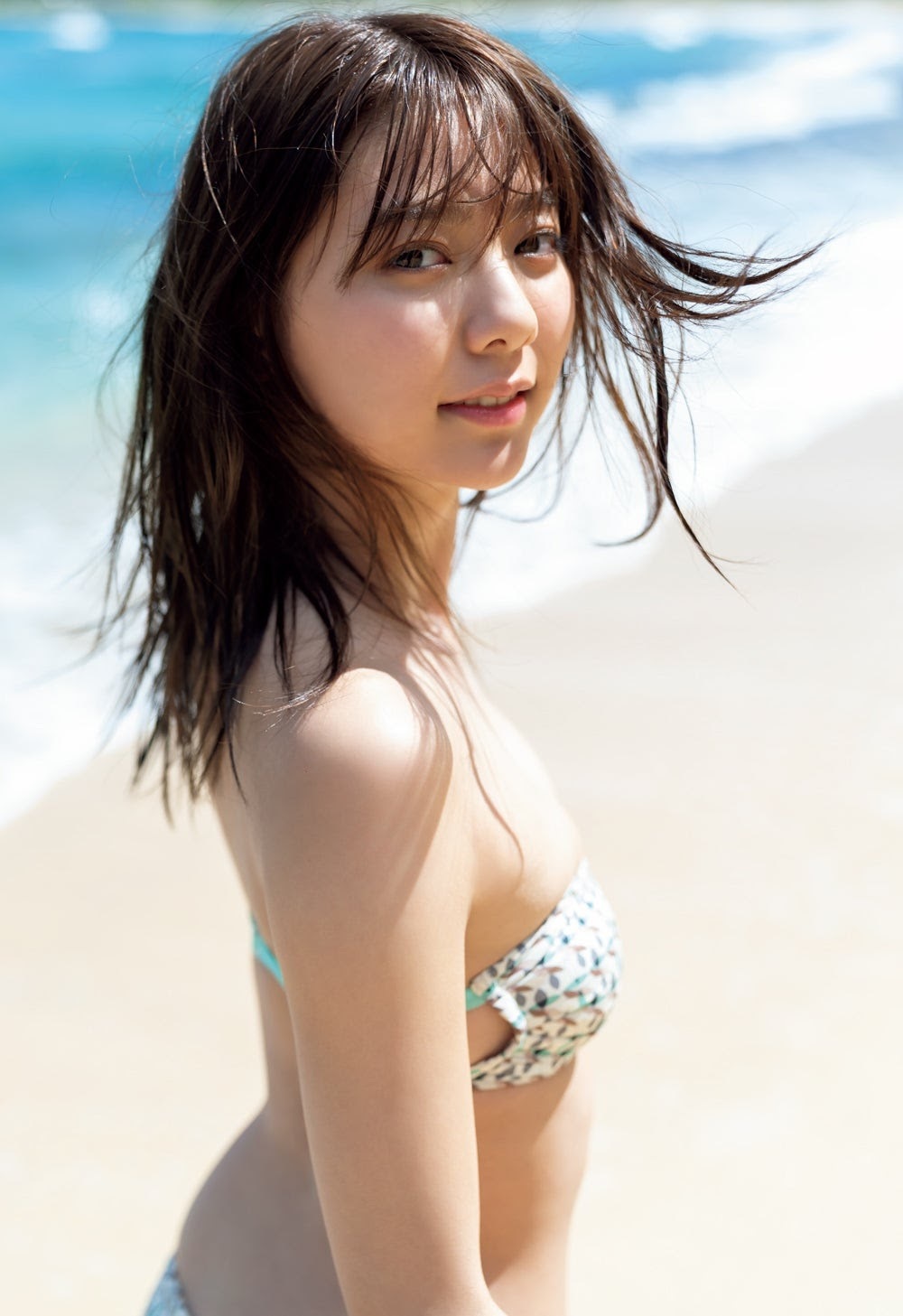 川津明日香 水着グラビア元セブンティーンモデルで 現在は女優としても活躍中。 30枚目