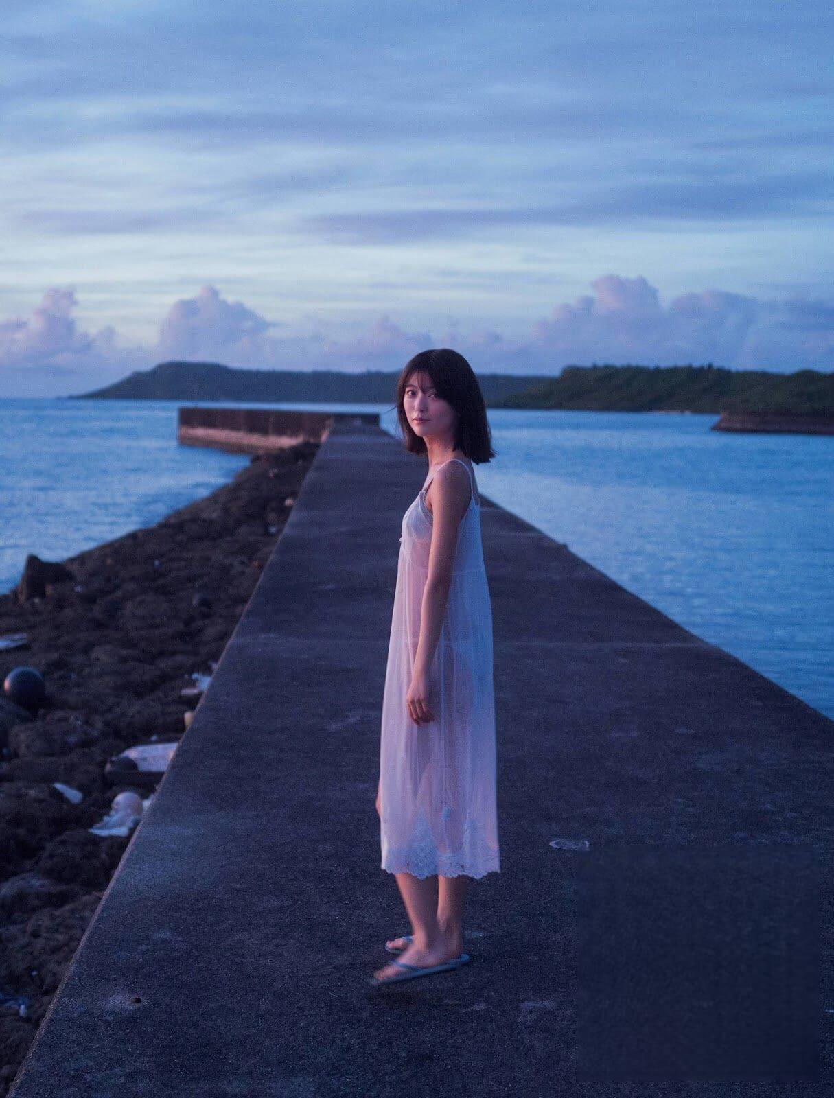 工藤美桜 水着グラビア 宮古島、道後温泉、尾道で撮影された「最高の輝き」 11枚目