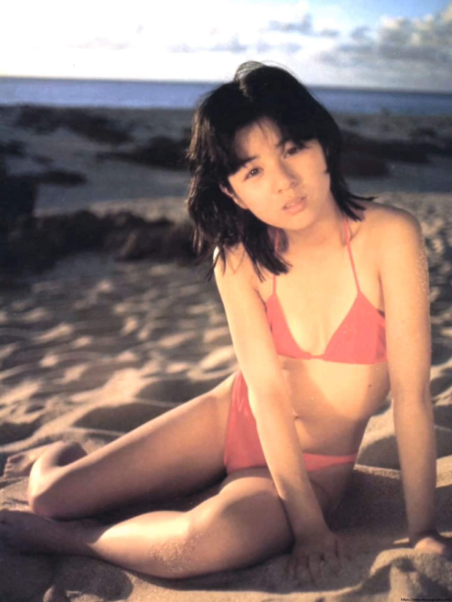 佐野量子 水着グラビア1980年代から1990年代にかけて活躍 18枚目