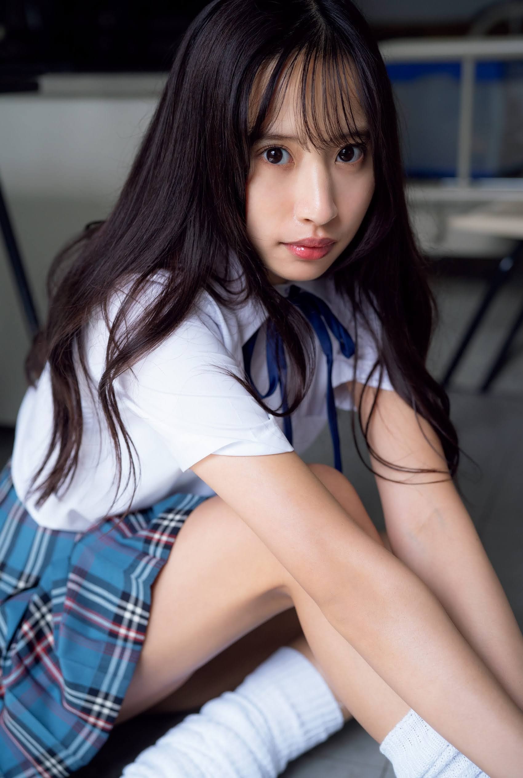藤川らるむ 最新グラビア水着画像 1枚目