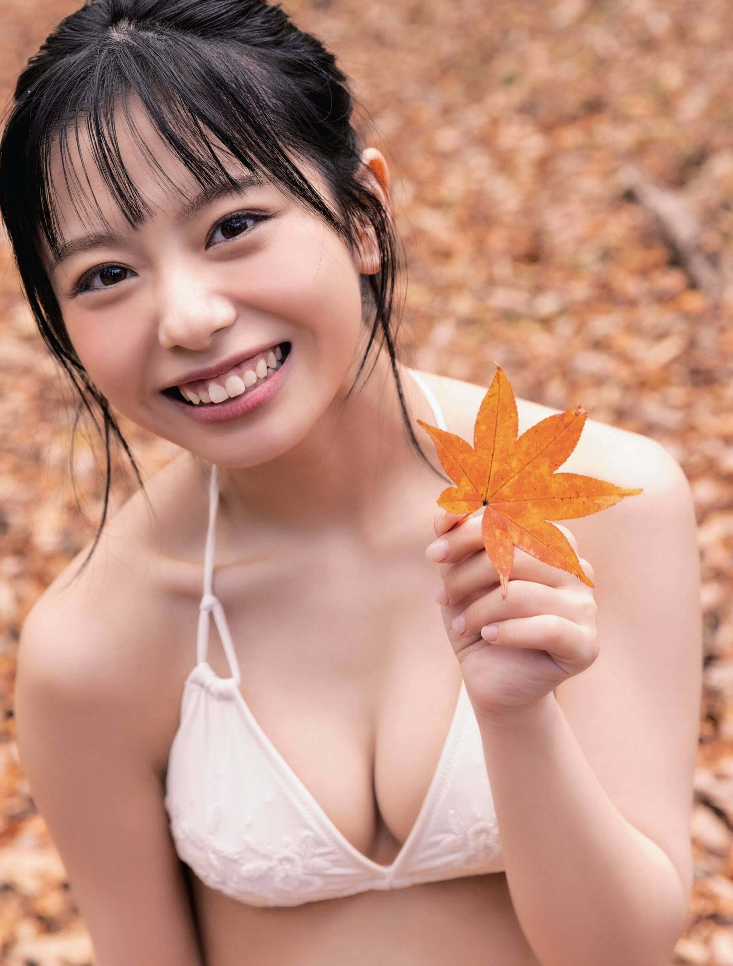 峰島こまき 水着グラビア 彼女と森の隠れ家にお出かけ。 開放的になった姿を激写した! ナナランド 2枚目