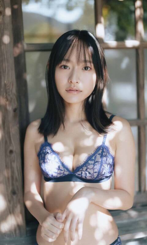 高崎かなみ 水着グラビア 1泊2日の伊豆下田旅行。妄想全開のグラビア 2枚目