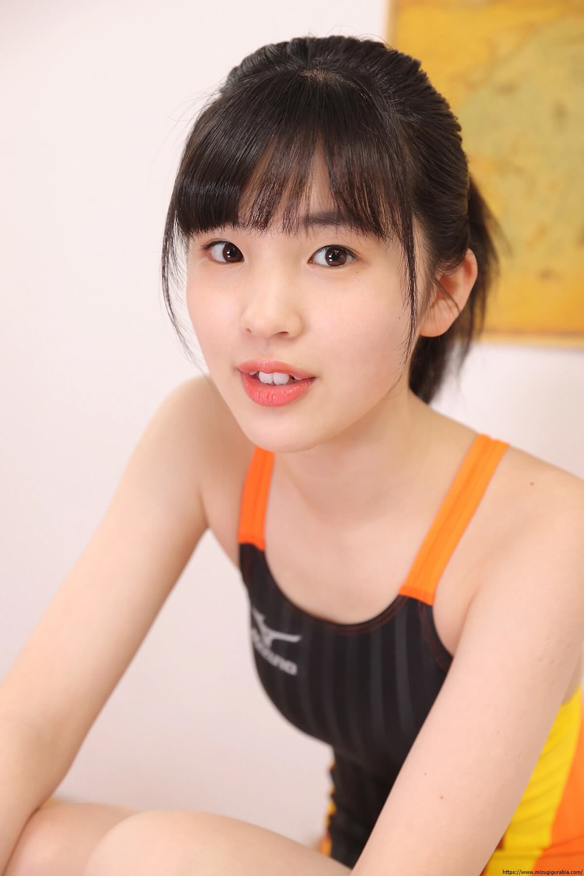 眞辺あみ 競泳水着アリーナ[arena] ブラックイエロー 30枚目
