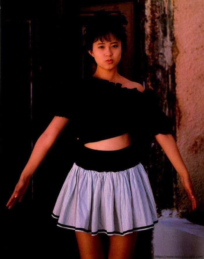 松本典子 10代最後の 水着グラビア セクシーグラビア 1987年 13枚目