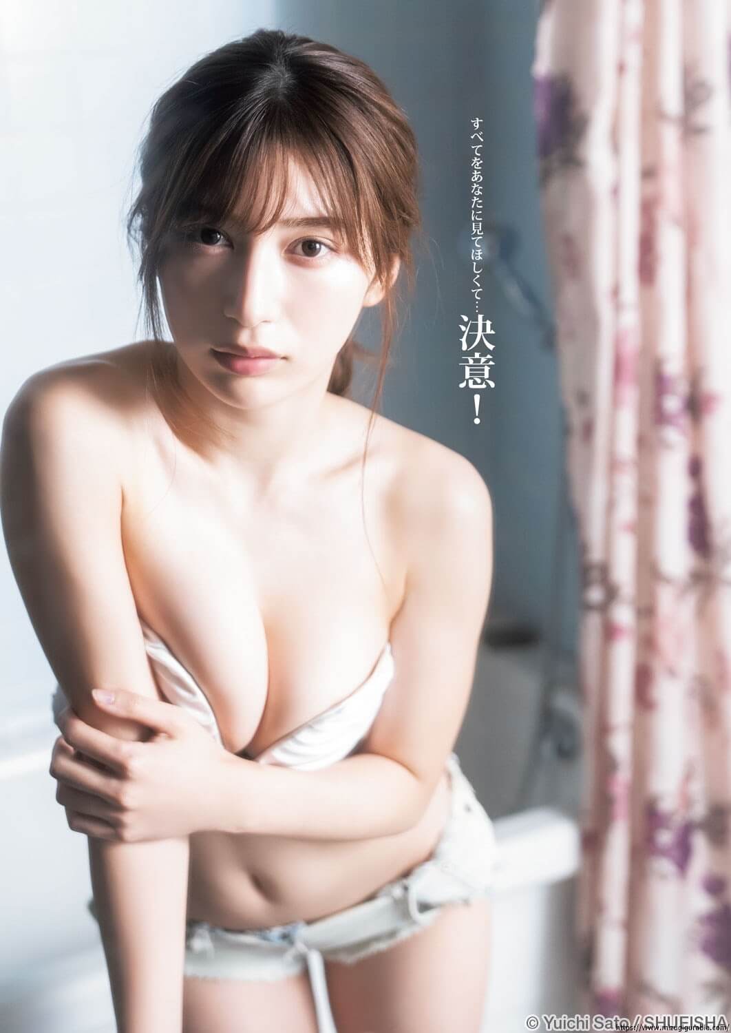 雪平莉左 水着グラビア 令和最高美ボディクイーン 1枚目