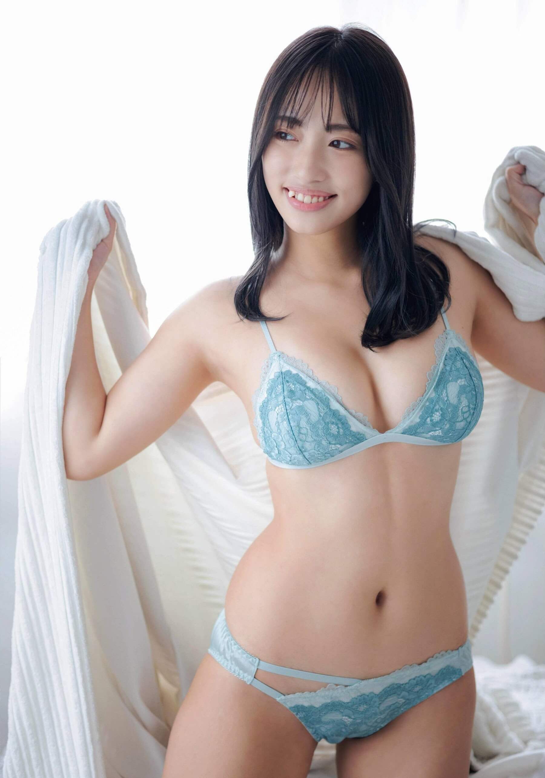 高梨瑞樹 水着グラビア 凍りかけた想いも溶かすような、温感ボディ 1枚目