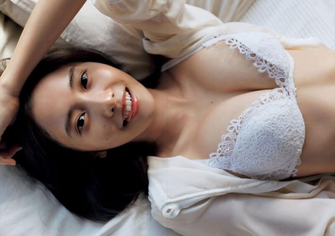 佐野ひなこ 水着グラビア 美BODY弾ける珠玉のアザーカット 16枚目