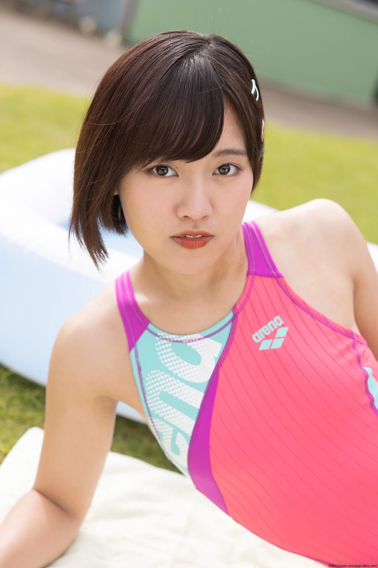 香月杏珠 競泳水着 アリーナ[arena] ピンク 家庭用プール 26枚目