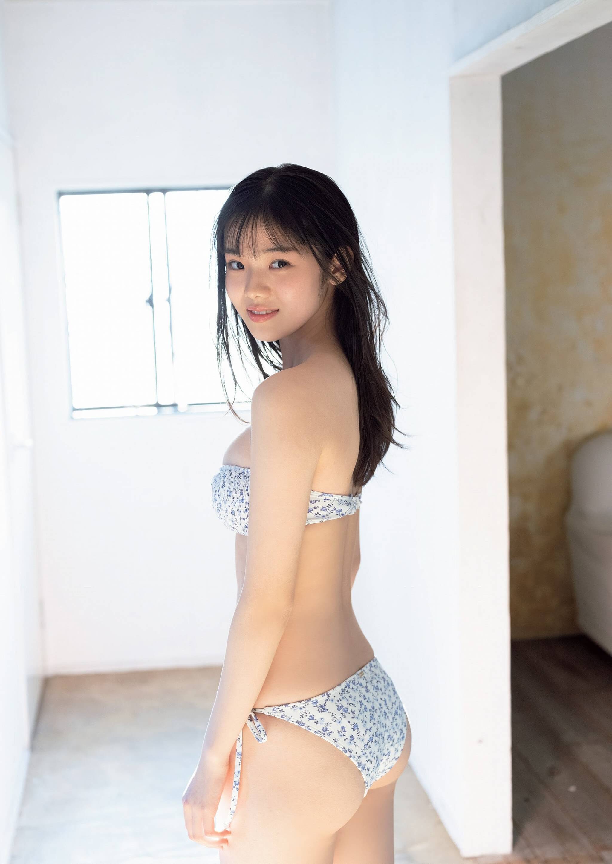 志田こはく 水着グラビア 鬼カワ17歳。 4枚目