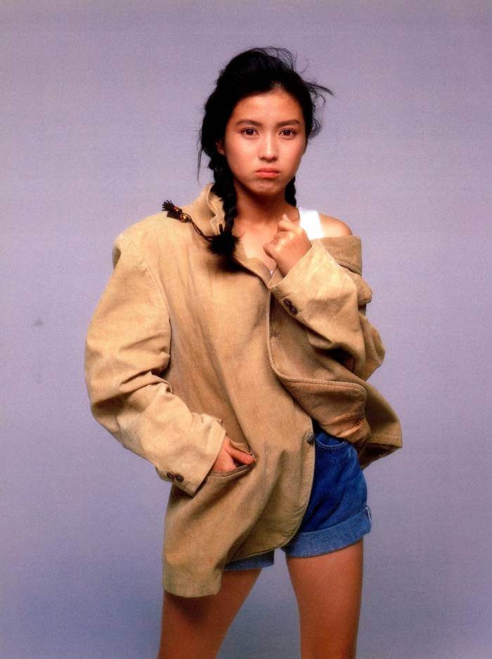 若き日の女優たちの 水着グラビア写真 有森也実 生稲晃子 小川範子 喜多嶋舞 斉藤由貴 沢口靖子 高岡早紀 西田ひかる 西村知美 万里洋子 宮沢りえ 山中すみか 8枚目