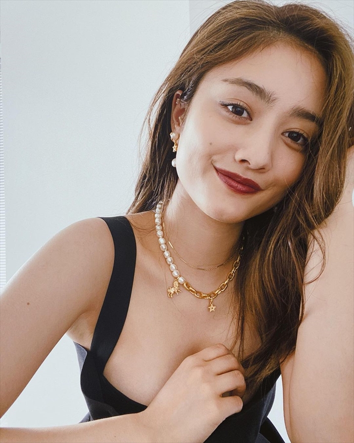 谷まりあ 最新グラビア画像 22枚目