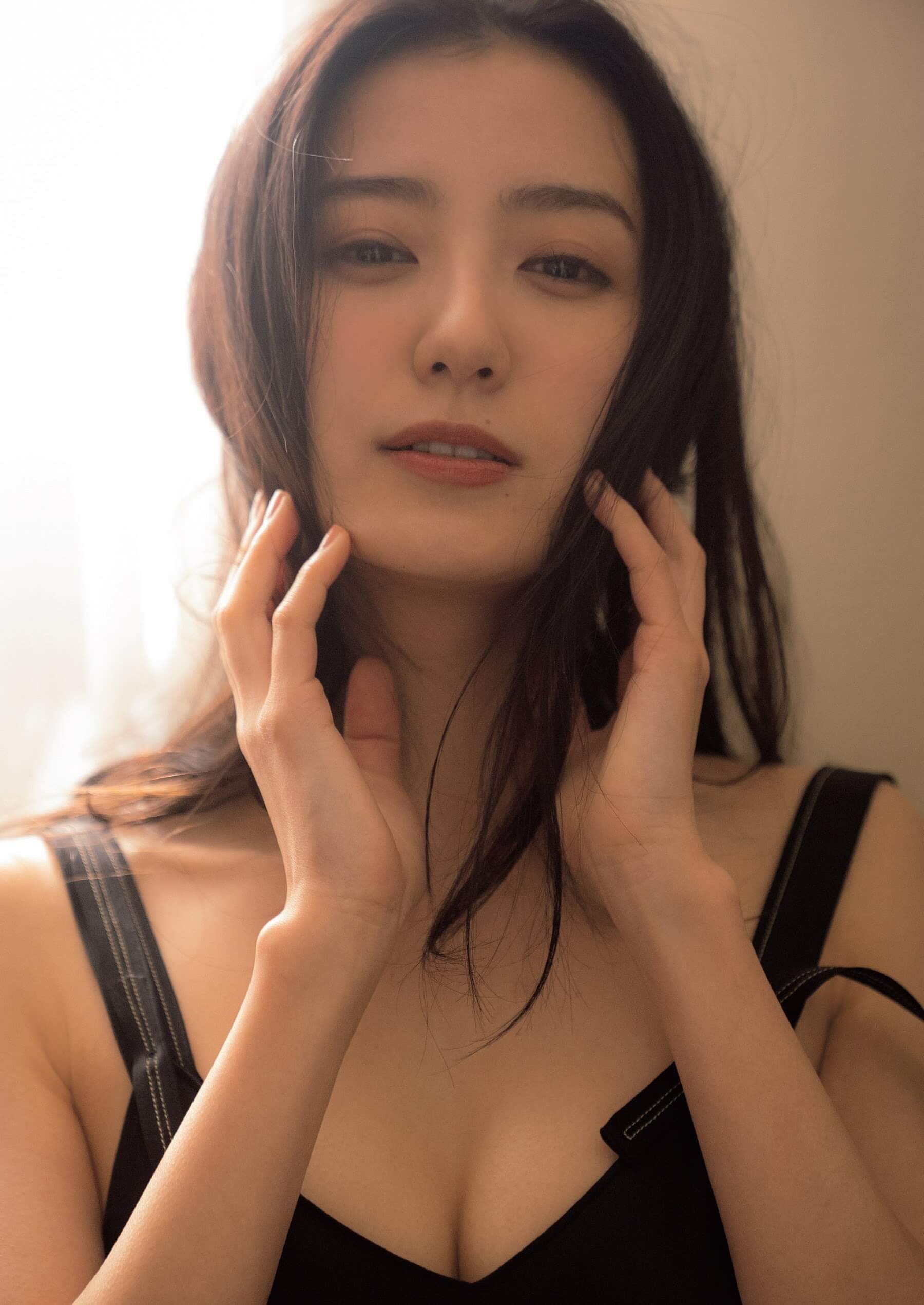 高田里穂 水着グラビア 各方面から熱視線を浴びる中、 突き進む彼女の姿にときめきが止まらない! 6枚目