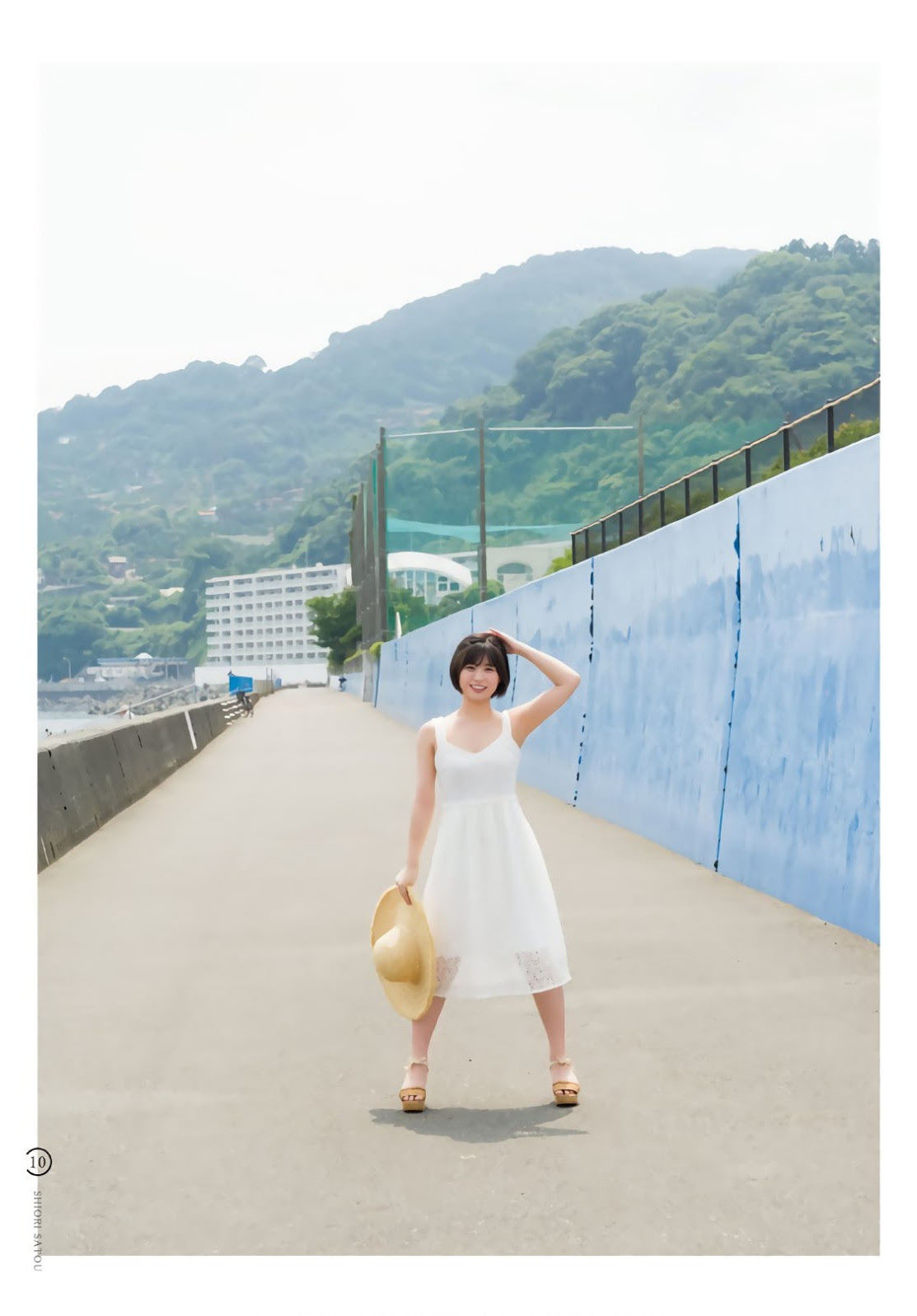 佐藤栞(刹那的アナスタシア)最新グラビア水着画像 20枚目