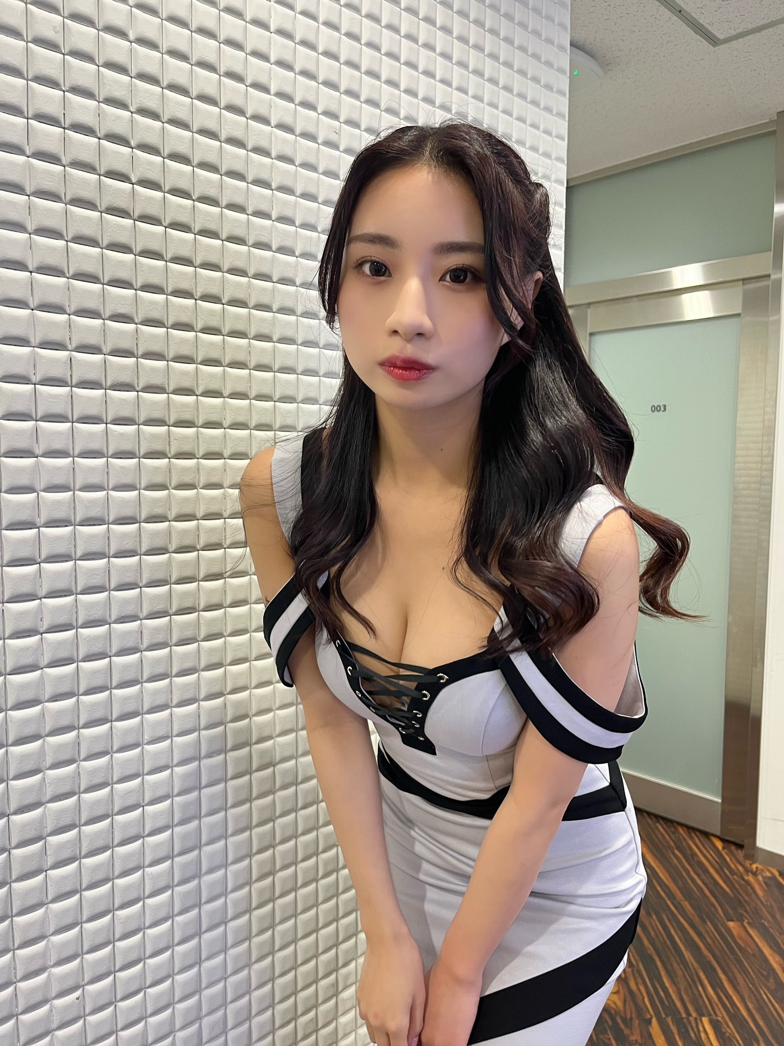神山みれい(バーレスク)最新グラビア水着画像 11枚目